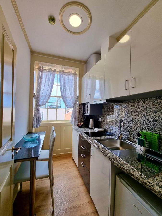 Carreira Apartments Harbour View Free Parking In Heart Funchal Exteriör bild